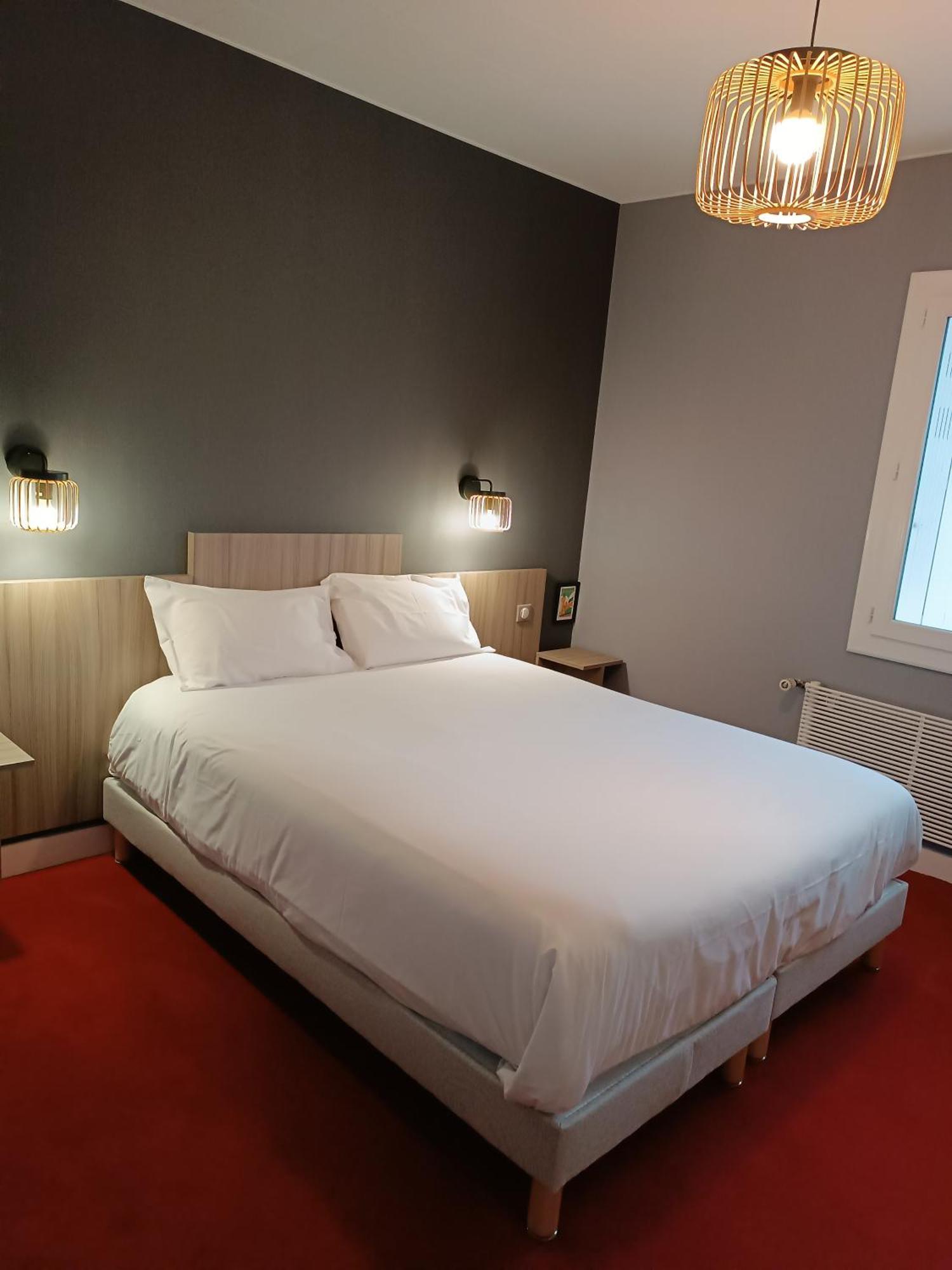 Contact Hotel Limoges - Hotel Des Deux Moulins מראה חיצוני תמונה
