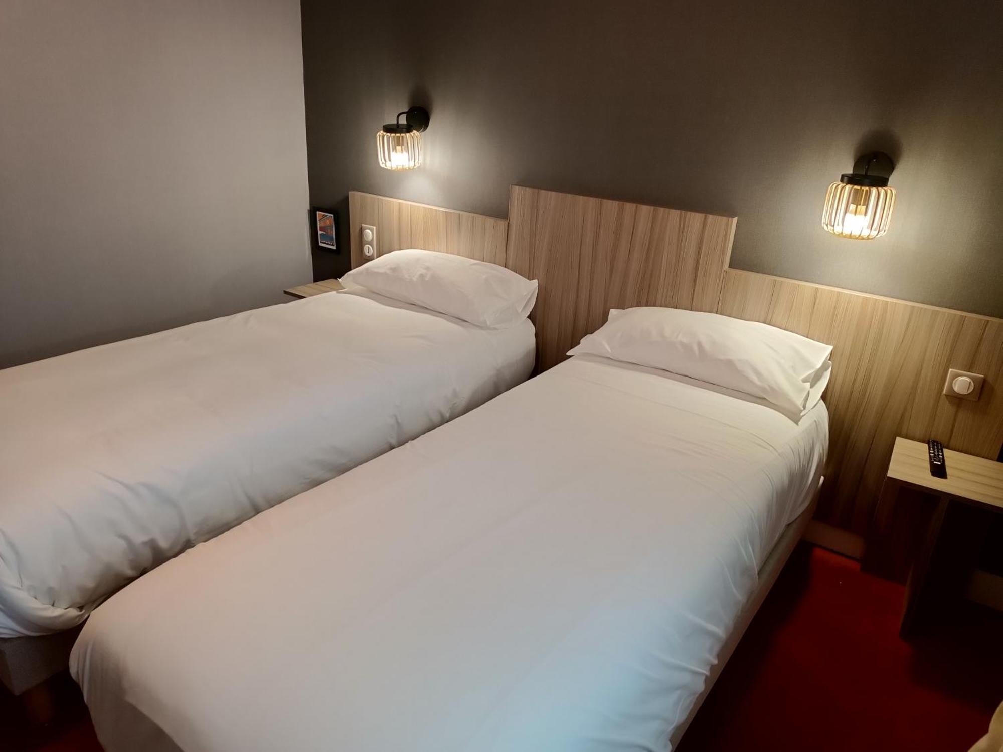 Contact Hotel Limoges - Hotel Des Deux Moulins מראה חיצוני תמונה
