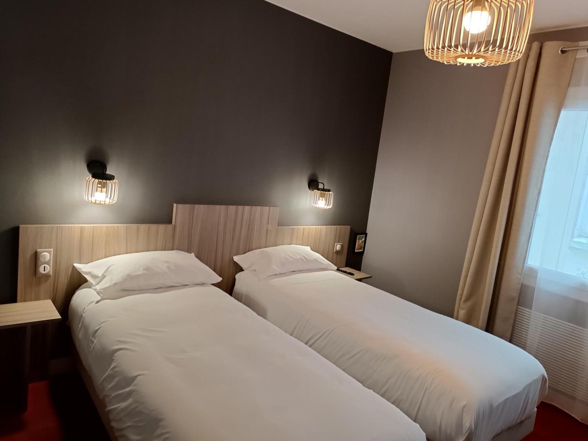 Contact Hotel Limoges - Hotel Des Deux Moulins מראה חיצוני תמונה