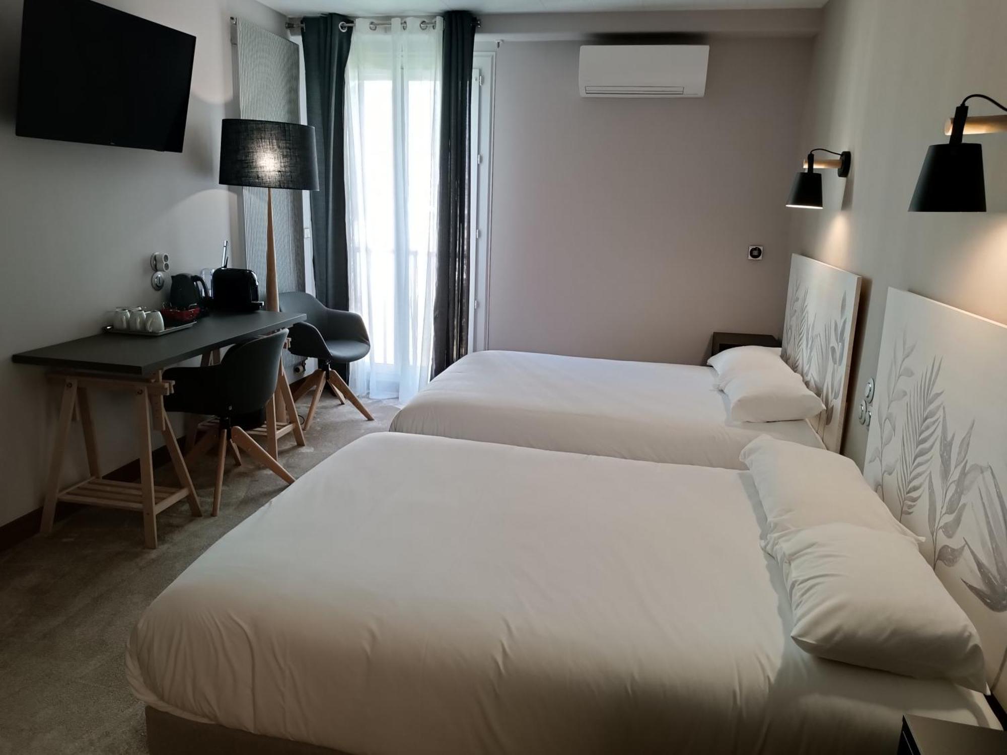Contact Hotel Limoges - Hotel Des Deux Moulins מראה חיצוני תמונה