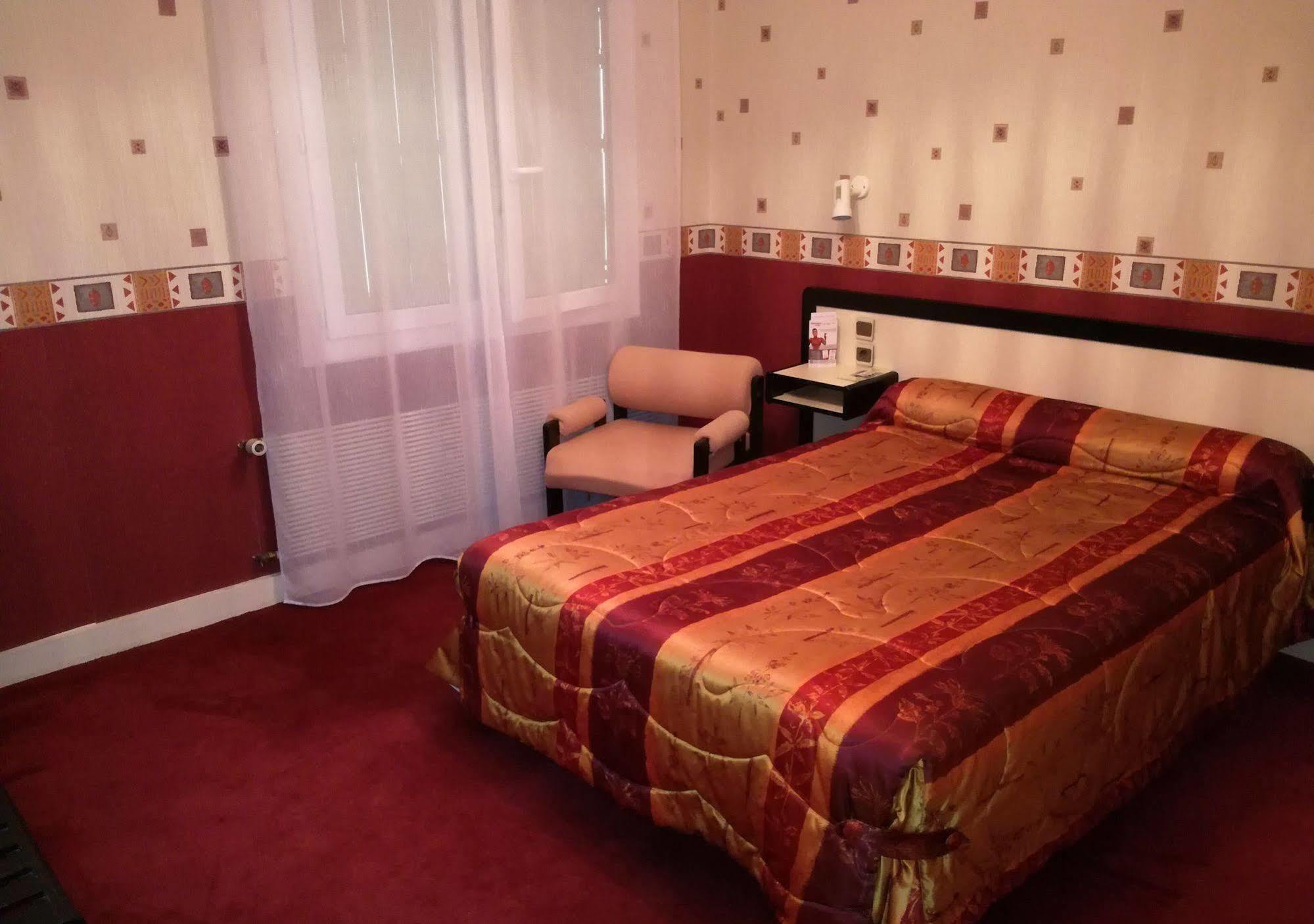 Contact Hotel Limoges - Hotel Des Deux Moulins מראה חיצוני תמונה