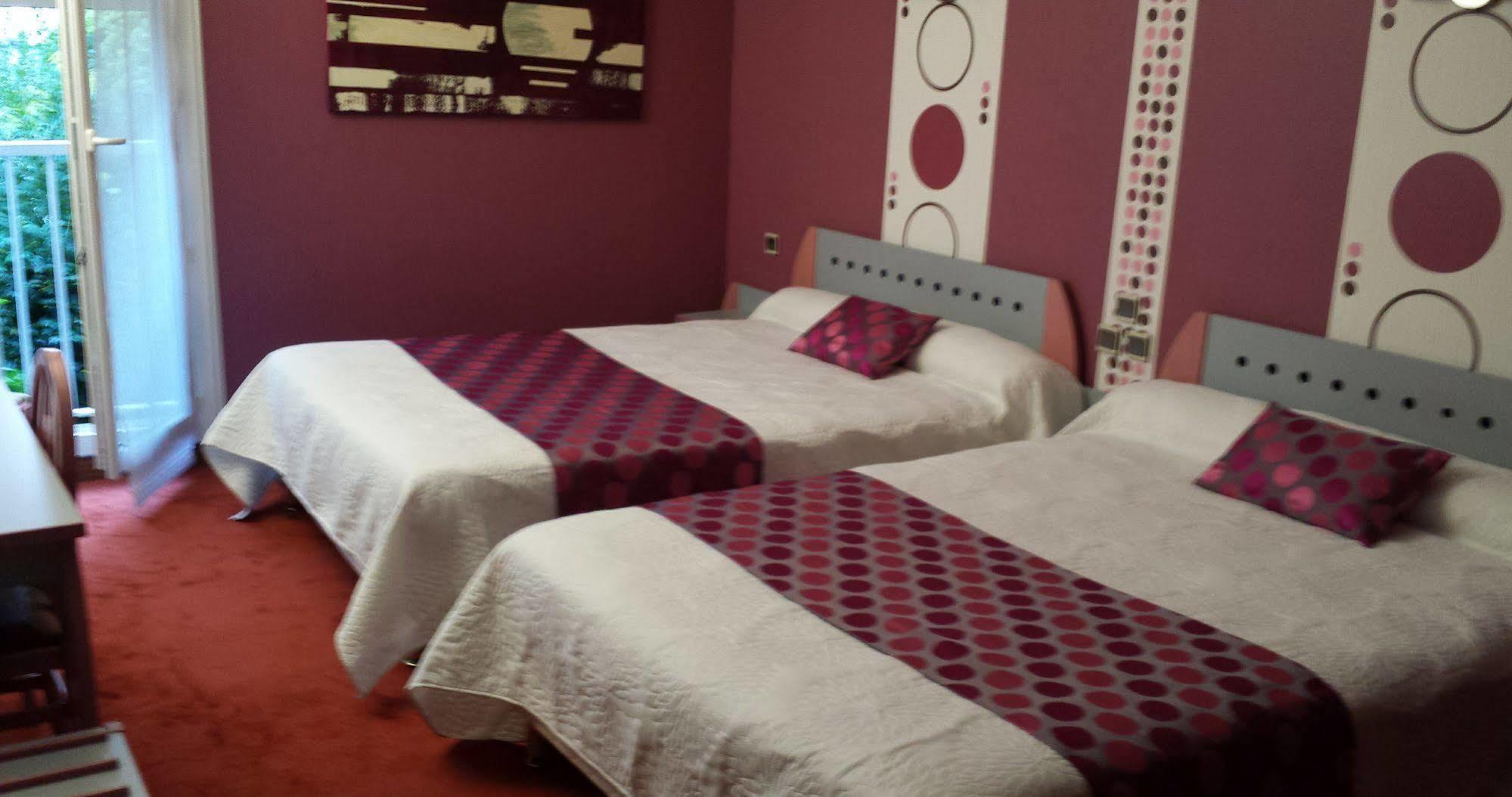 Contact Hotel Limoges - Hotel Des Deux Moulins מראה חיצוני תמונה