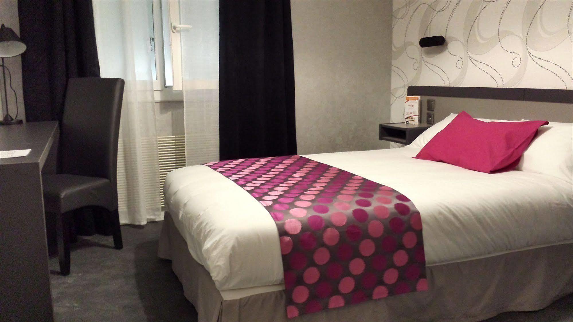 Contact Hotel Limoges - Hotel Des Deux Moulins מראה חיצוני תמונה
